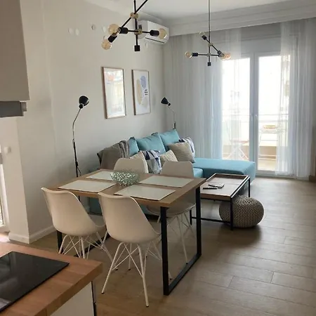Lucy 2 Adorable First Line Beachfront Διαμέρισμα Καβάλα