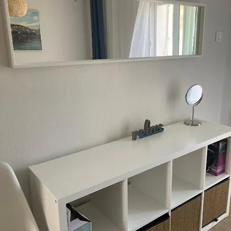Lucy 2 Adorable First Line Beachfront Διαμέρισμα