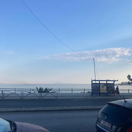 Διαμέρισμα Lucy 2 Adorable First Line Beachfront