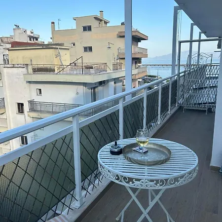 Lucy 2 Adorable First Line Beachfront Apartamento