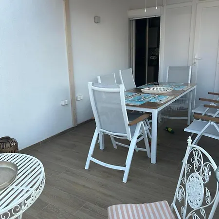 Διαμέρισμα Lucy 2 Adorable First Line Beachfront