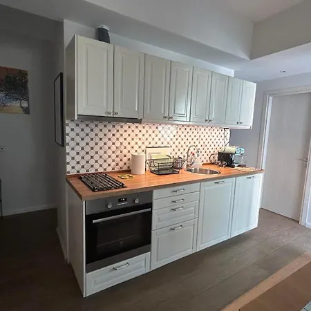 Lucy 2 Adorable First Line Beachfront Apartment Kavala